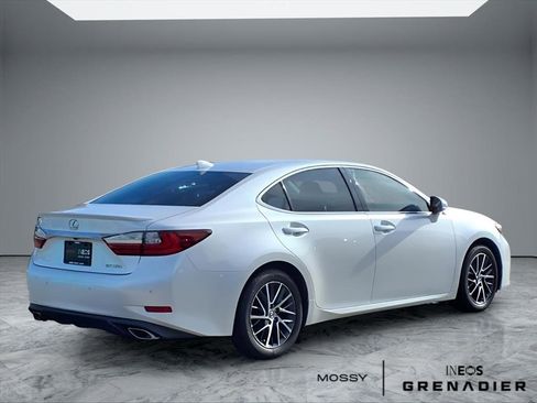 Used 2017 Lexus ES 350 image 7