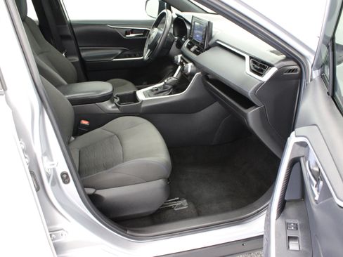 Used 2022 Toyota RAV4 SE w/ Convenience Package AWD/4WD image 39