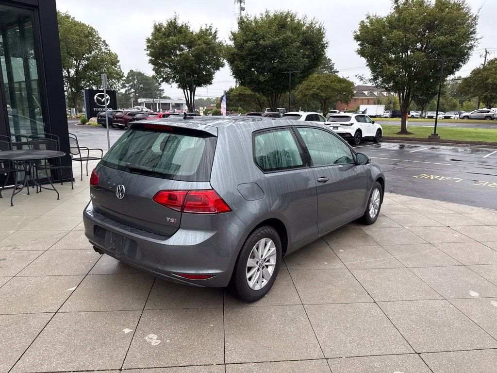 Used 2015 Volkswagen Golf S FWD image 6