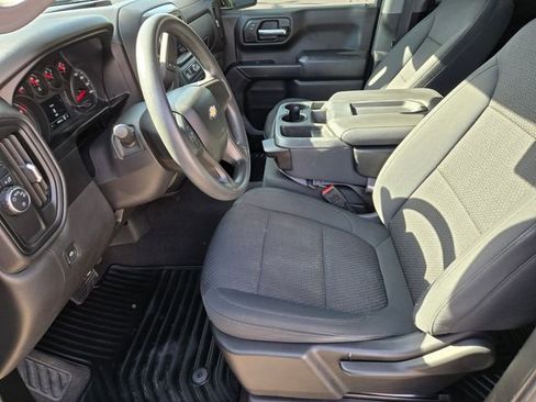 Used 2020 Chevrolet Silverado 1500 Custom w/ Custom Value Package RWD image 9