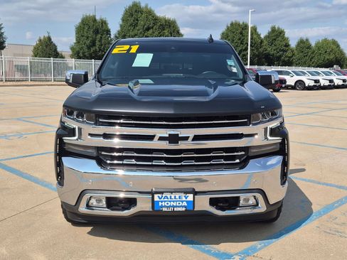 Used 2021 Chevrolet Silverado 1500 LTZ w/ LTZ Premium Package AWD/4WD image 3