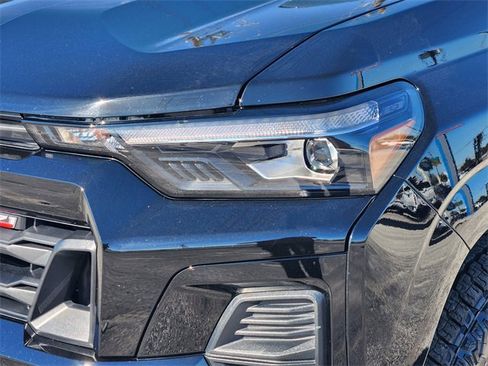 Used 2025 Chevrolet Colorado Z71 image 9