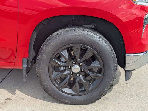 Used 2024 Chevrolet Silverado 1500 LT AWD/4WD image 11