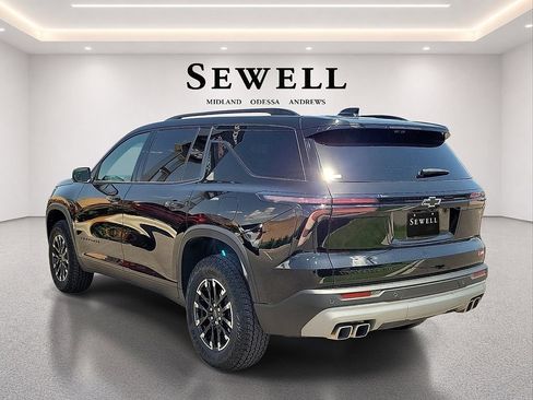 Used 2026 Chevrolet Traverse Z71 w/ Driver Confidence Package AWD/4WD image 3