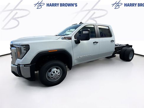 New 2026 GMC Sierra 3500 Pro w/ Convenience Package AWD/4WD image 23