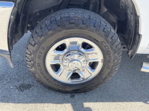 Used 2022 RAM 2500 Big Horn AWD/4WD image 11