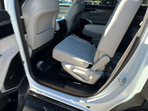 New 2026 Jeep Grand Wagoneer 2WD image 19