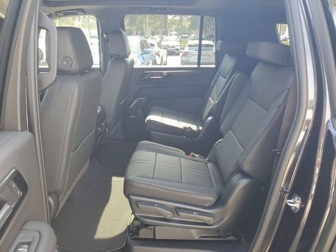 New 2026 Chevrolet Suburban High Country w/ Sun And Tow Package AWD/4WD image 11