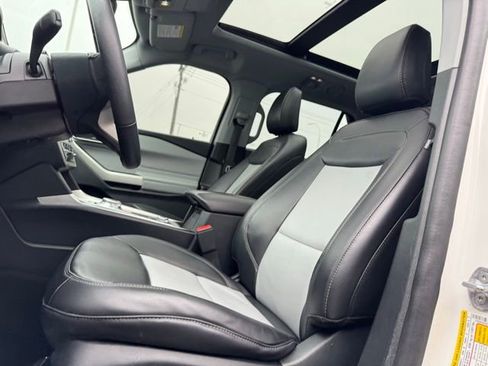 Certified 2023 Ford Explorer XLT w/ Equipment Group 202A image 9