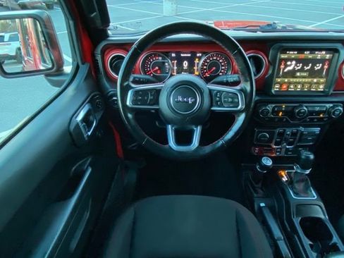 Used 2022 Jeep Wrangler Unlimited Rubicon w/ LED Lighting Group image 30