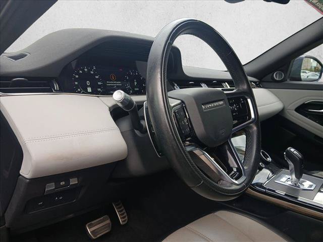 Used 2022 Land Rover Range Rover Evoque R-Dynamic SE AWD/4WD image 9