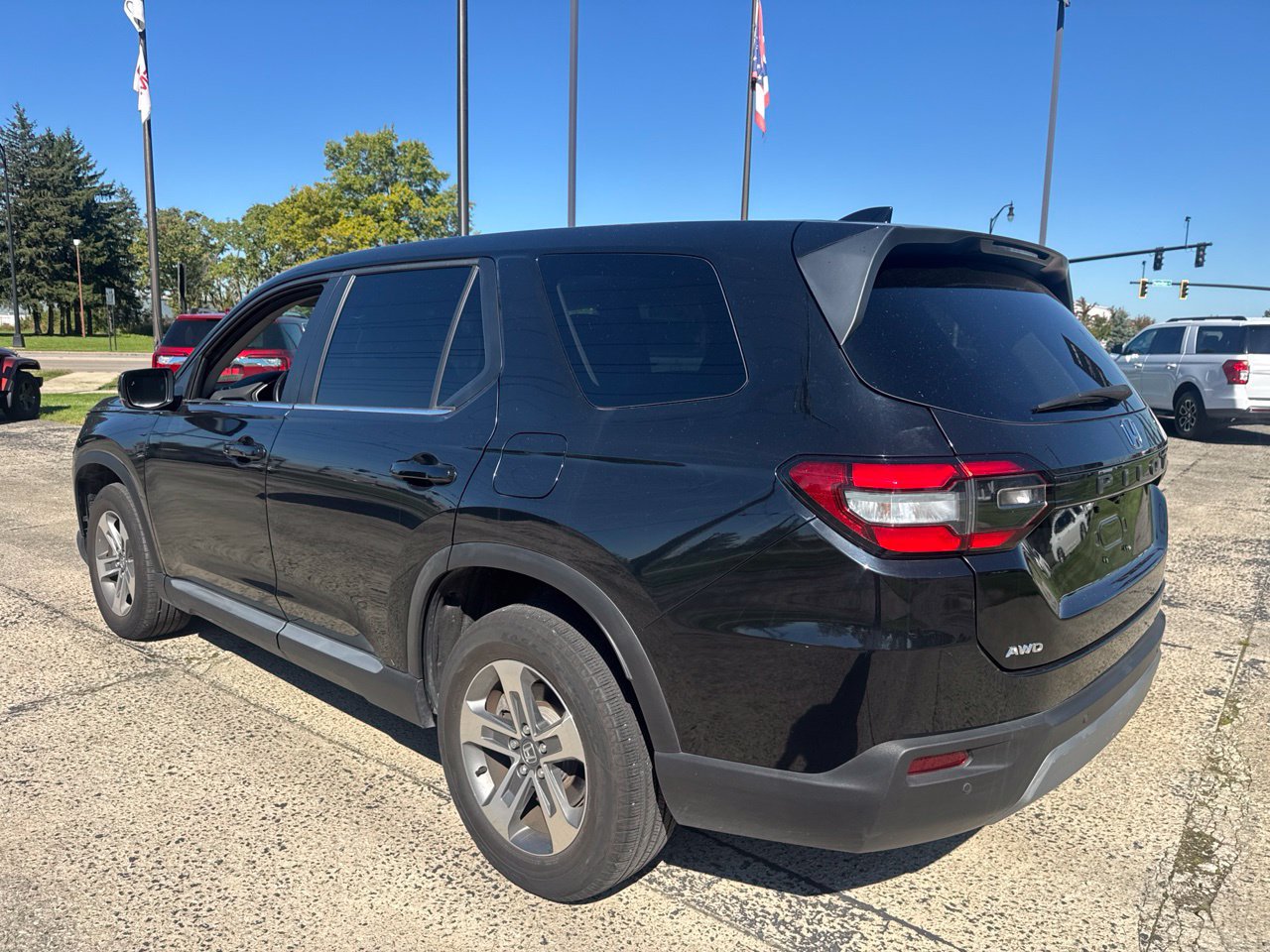 Used 2023 Honda Pilot EX-L image 8