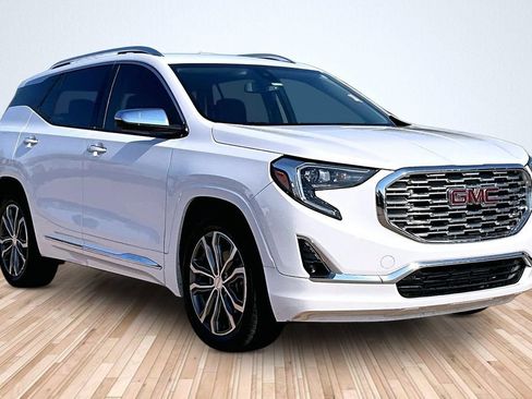 Used 2019 GMC Terrain Denali w/ Driver Alert Package II FWD image 9