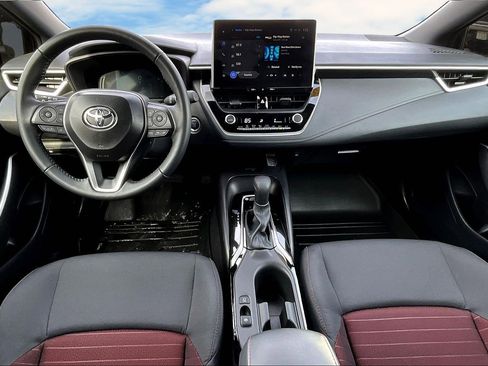 Used 2025 Toyota Corolla SE image 7