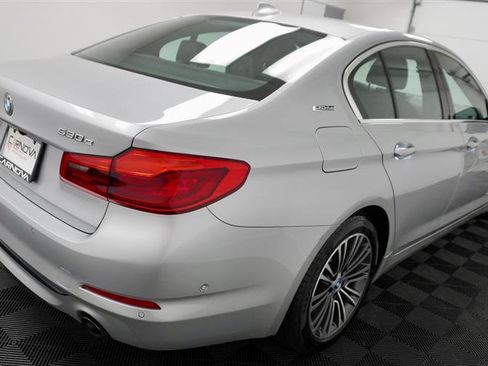 Used 2019 BMW 530e w/ Convenience Package image 7