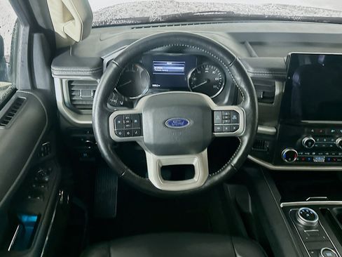 Used 2024 Ford Expedition Max XLT image 17
