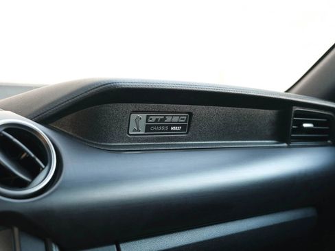 Used 2017 Ford Mustang Shelby GT350 w/ Electronics Package image 38