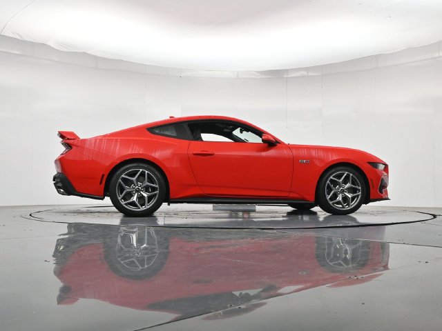 New 2026 Ford Mustang GT Premium w/ GT Performance Package RWD image 33