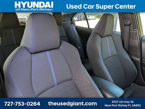 Used 2020 Toyota Corolla SE FWD image 6