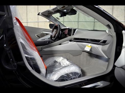New 2026 Chevrolet Corvette Stingray Premium Conv w/ Z51 Performance Package RWD image 23