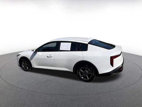 Used 2025 Kia K4 FWD image 11