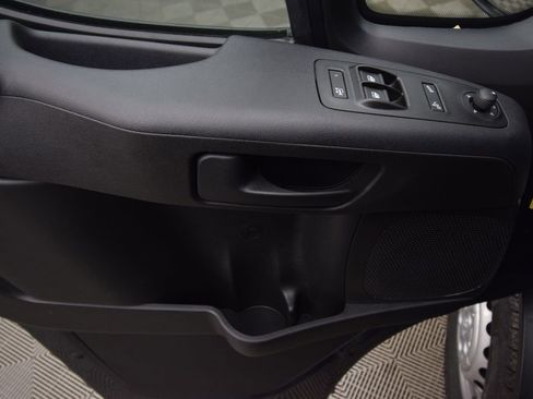 New 2026 RAM ProMaster 2500 w/ Convenience Group image 32