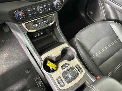 Used 2023 GMC Terrain Denali w/ Denali Premium Package image 20