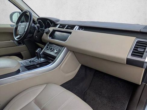 Used 2017 Land Rover Range Rover Sport SE image 14
