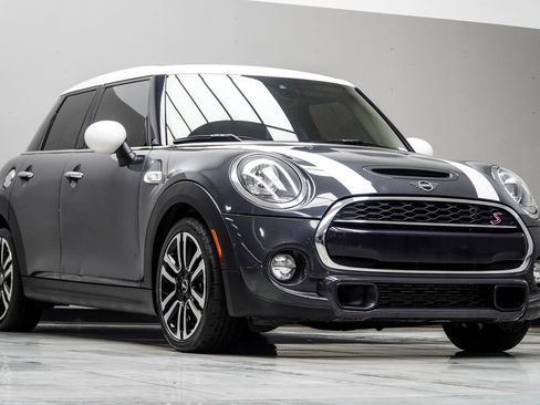Used 2019 MINI Cooper S FWD image 4