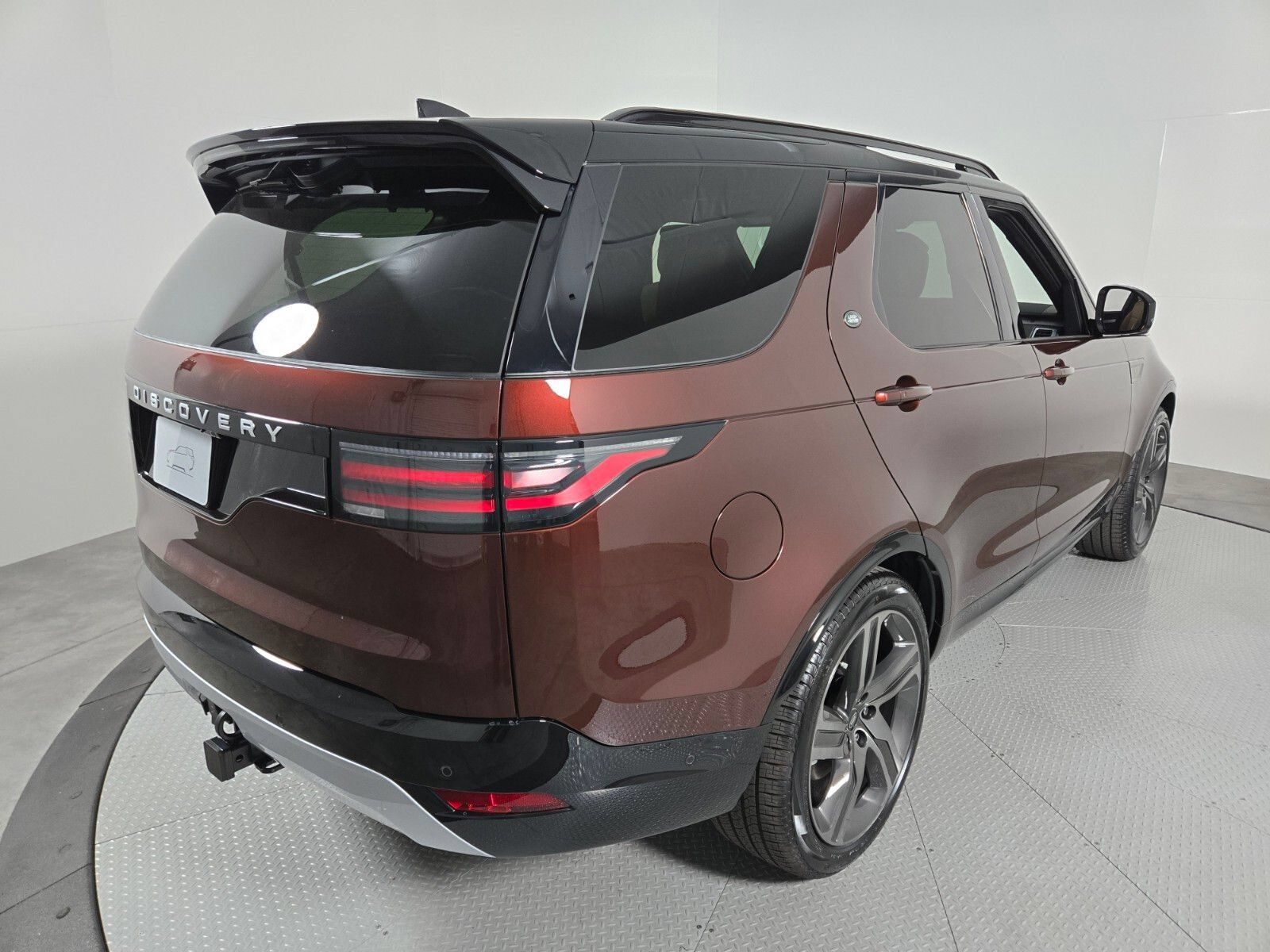 New 2026 Land Rover Discovery Limited Edition AWD/4WD image 2