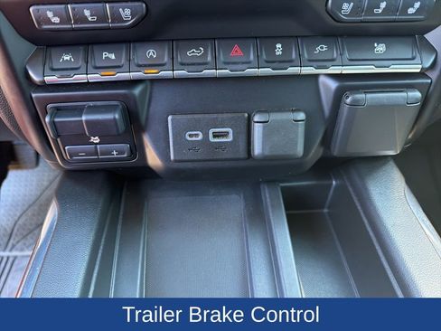 Used 2022 Chevrolet Silverado 1500 LTZ w/ LTZ Premium Package image 26