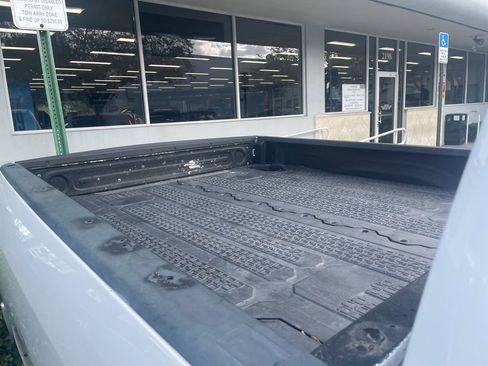 Used 2018 RAM 2500 Tradesman w/ Chrome Appearance Group image 9