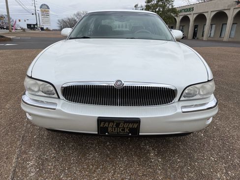 Used 2000 Buick Park Avenue Ultra w/ Gran Touring Pkg image 2