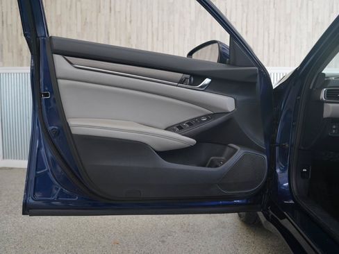 Used 2020 Honda Accord LX image 27
