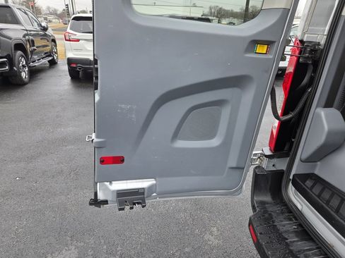 Used 2019 Ford Transit 350 XLT image 18
