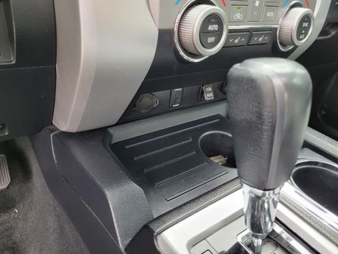 Used 2017 Toyota Tundra Limited w/ Limited Premium Package RWD image 19