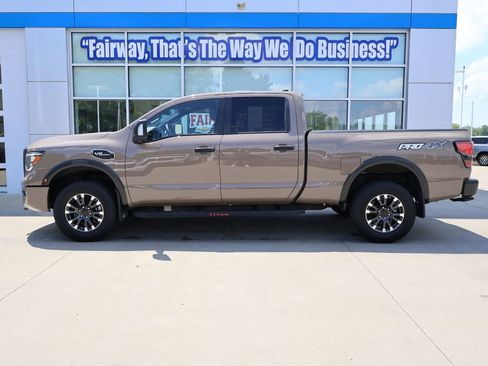 Used 2024 Nissan Titan PRO-4X w/ Pro-4x Convenience Package AWD/4WD image 7