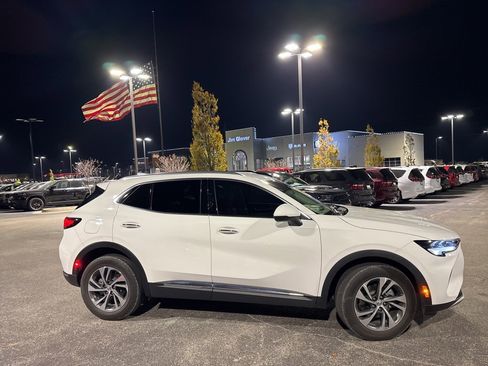 Used 2023 Buick Envision Essence image 1