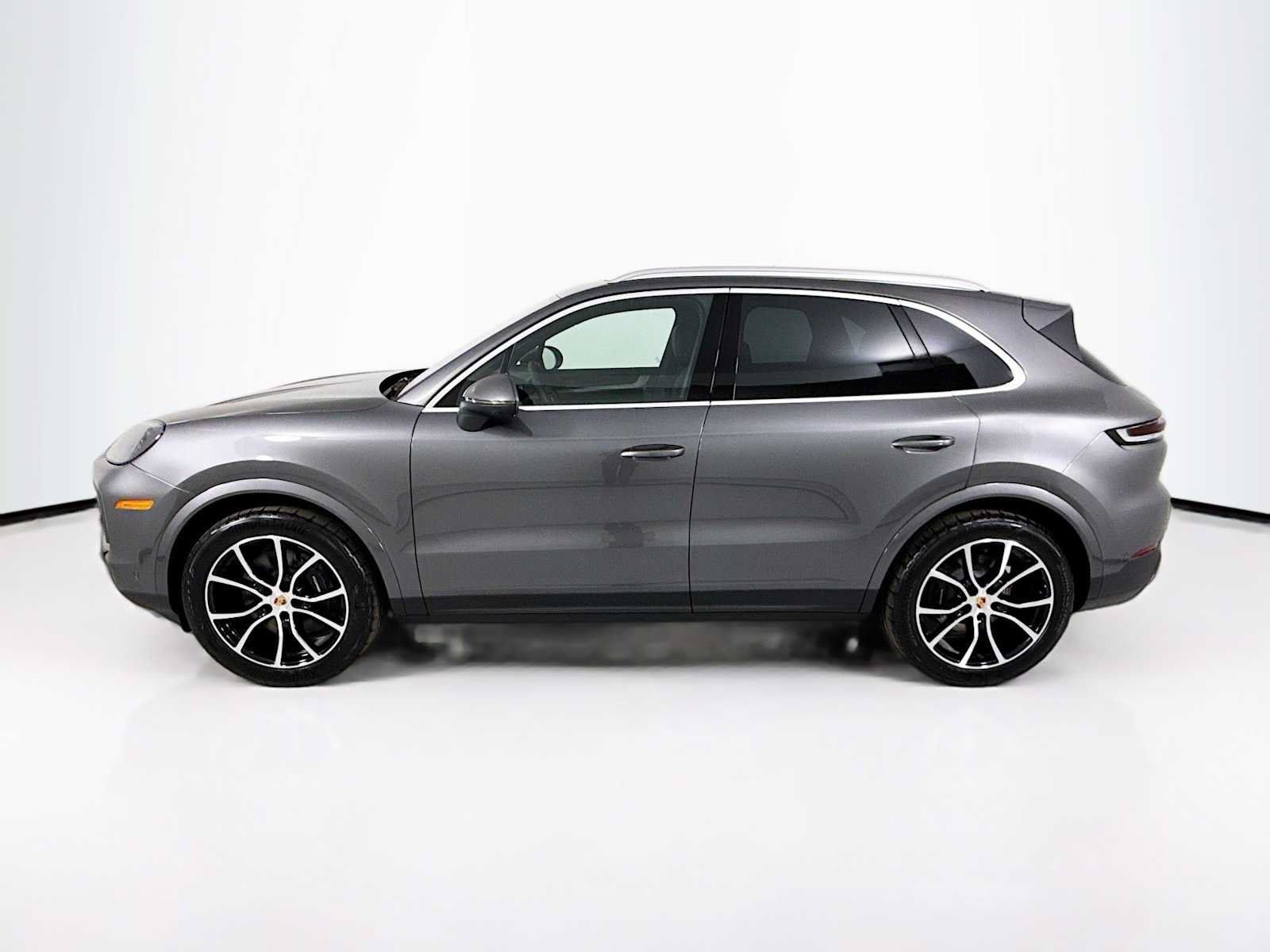 Used 2026 Porsche Cayenne AWD/4WD image 2