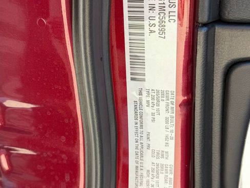 Used 2021 Jeep Grand Cherokee Limited w/ Luxury Group II image 28