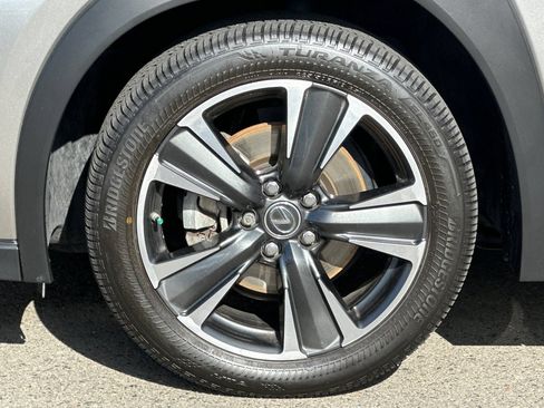 Used 2019 Lexus UX 200 w/ Premium Package FWD image 31