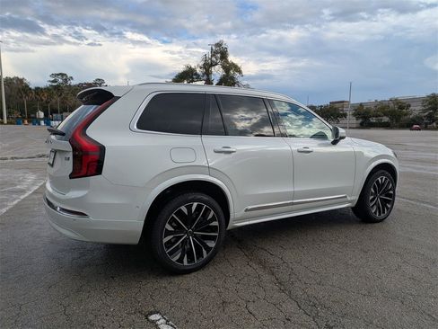 New 2026 Volvo XC90 B6 Plus image 6