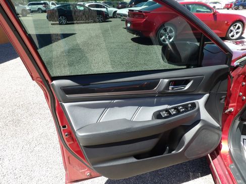Used 2018 Subaru Legacy 2.5i Sport AWD/4WD image 9