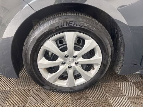 Used 2025 Toyota Corolla LE image 34