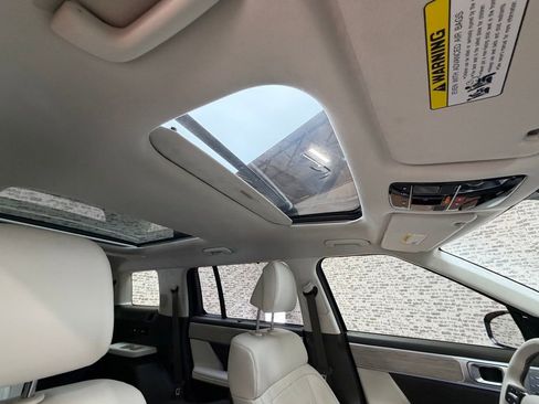 Certified 2025 Hyundai Santa Fe Calligraphy image 11