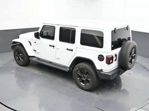 Used 2021 Jeep Wrangler Unlimited Sahara AWD/4WD image 19