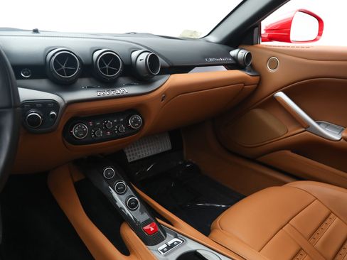 Certified 2014 Ferrari F12 Berlinetta RWD image 28