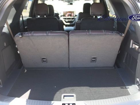 New 2026 Ford Explorer Platinum RWD image 6