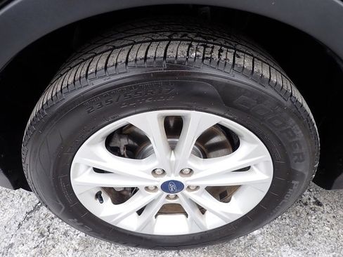 Used 2018 Ford Escape SE w/ Ford Safe & Smart Package image 12