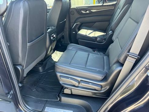 Used 2023 GMC Yukon Denali AWD/4WD image 18